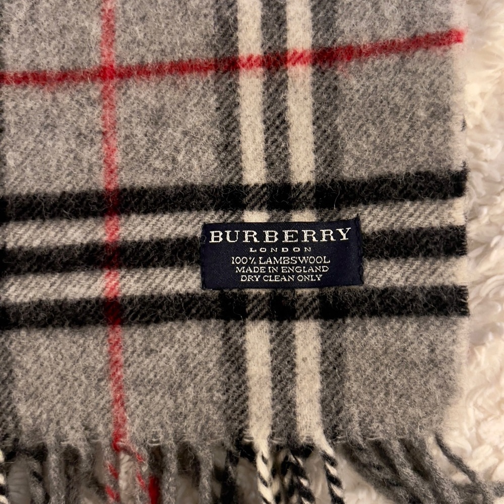 Burberry London Lambswool Plaid Print Scarf - Picture 5 of 5